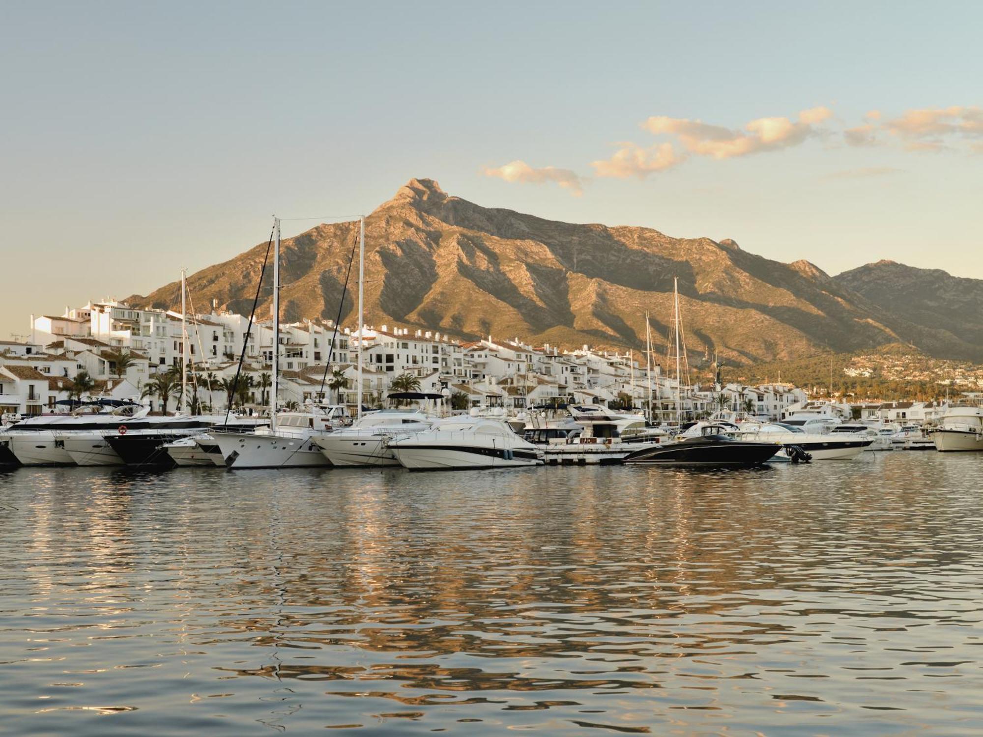 Appartement Vacation I Brand New Terrazas De Banus Apt, 24-7 Security, A Minute From The Marina, The Sea And Luxury Shopping *